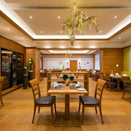 Hotel-restaurant Bierhaeusle מלון 3*