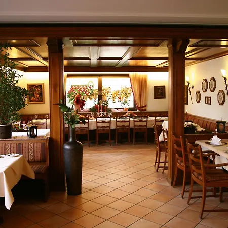 ホテル Hotel-restaurant Bierhaeusle