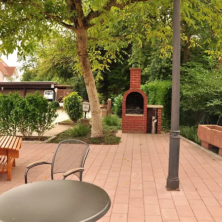 מלון Hotel-restaurant Bierhaeusle 3*