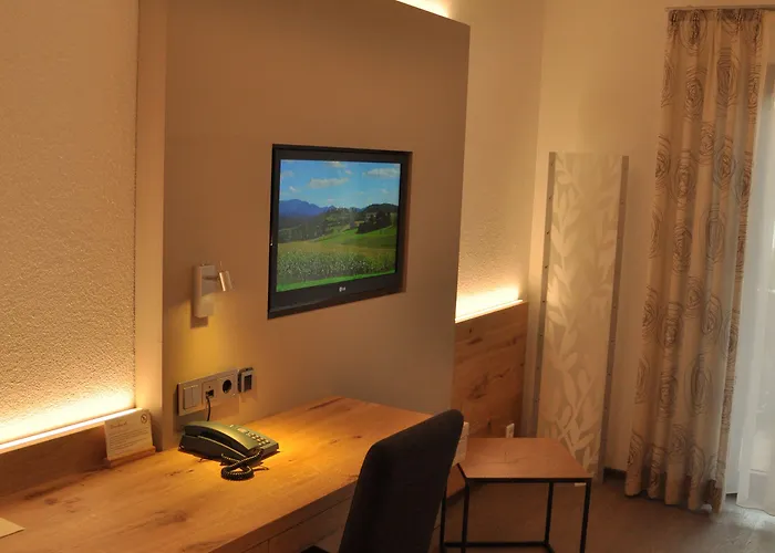 比尔豪斯尔餐厅酒店